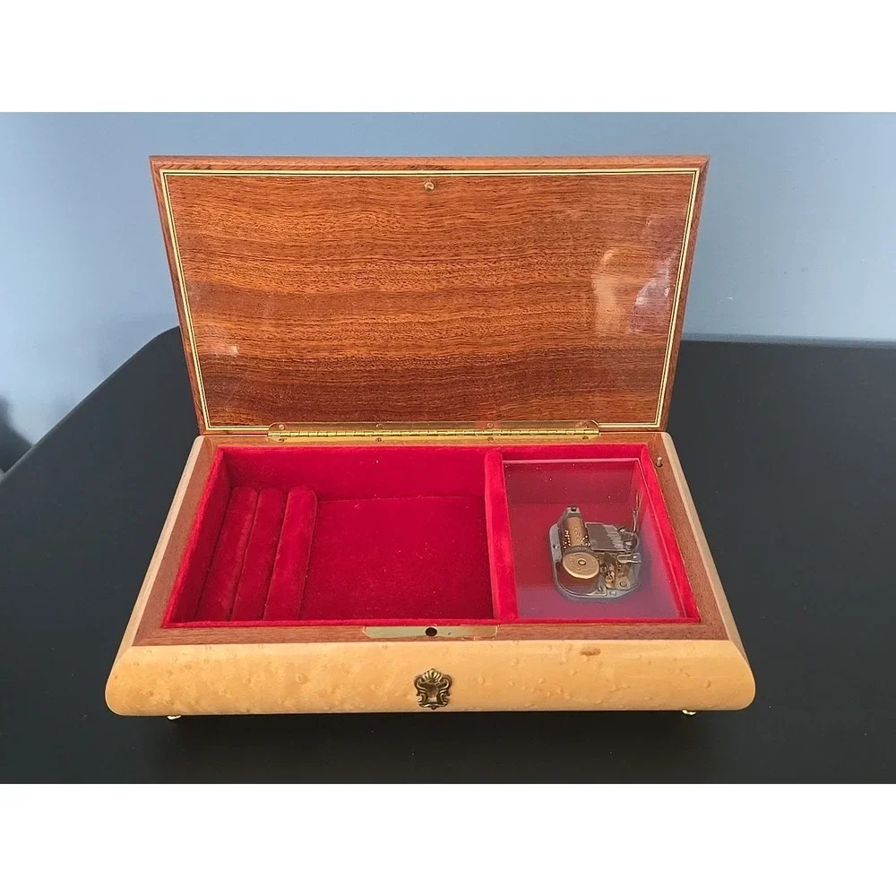 SORRENTO INTARSIO INLAID Wood ITALy JEWELRY TRINKET MUSIC BOX VINTAGE No Key‎